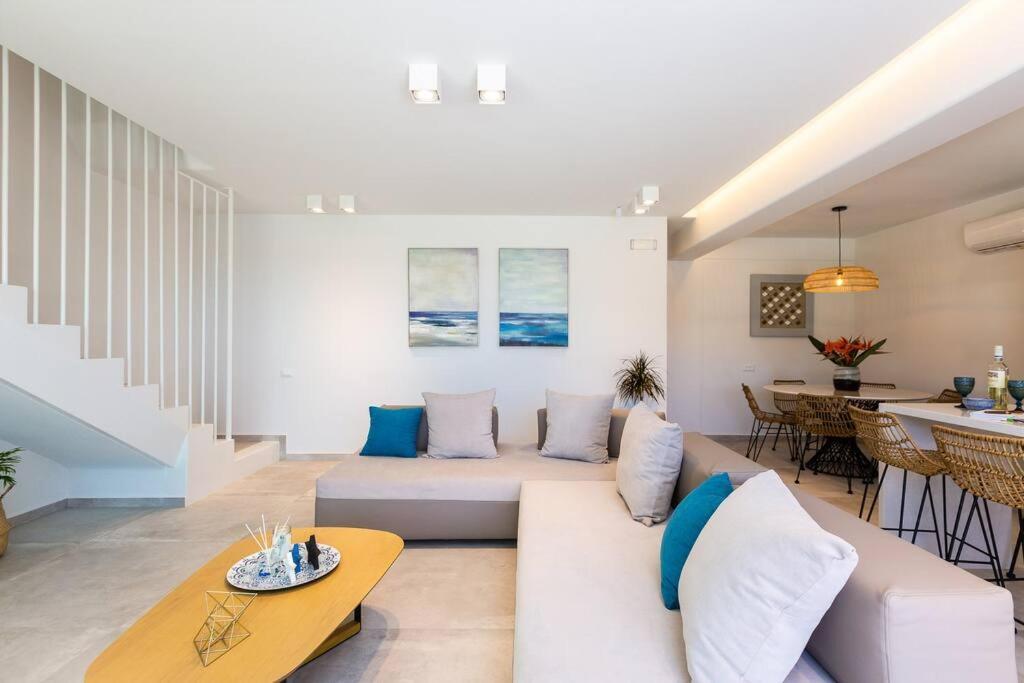 Ferienhaus Daphne-naiades/ 2 Bedrooms,luxury,beachfront *